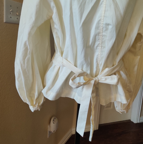 Prologue V-Neck Ivory Cotton Top - Picture 3 of 10